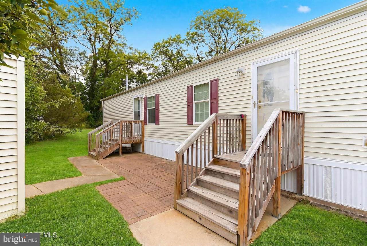 60 Mobile Lane - Photo 1