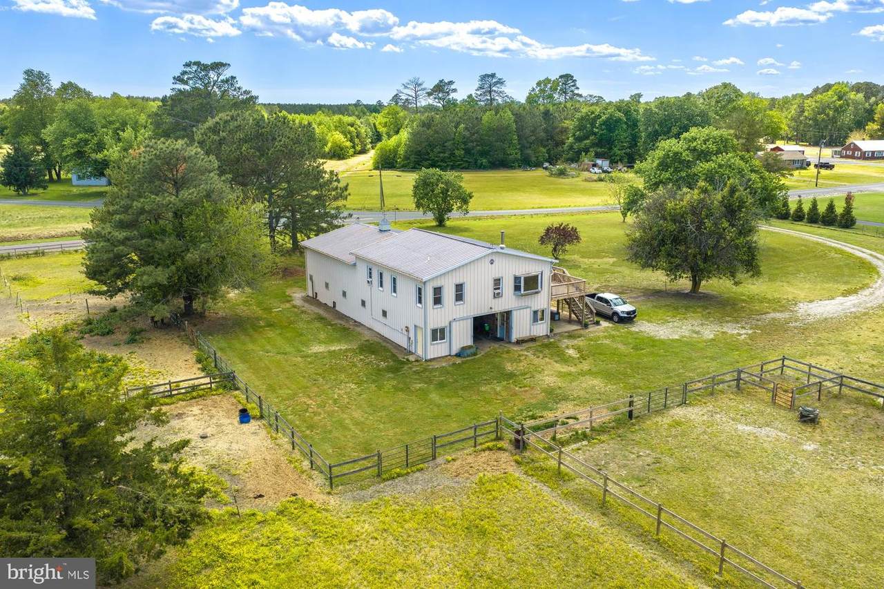 https://bt-photos.global.ssl.fastly.net/brightmls/1280_boomver_1_805040356550-2.jpg