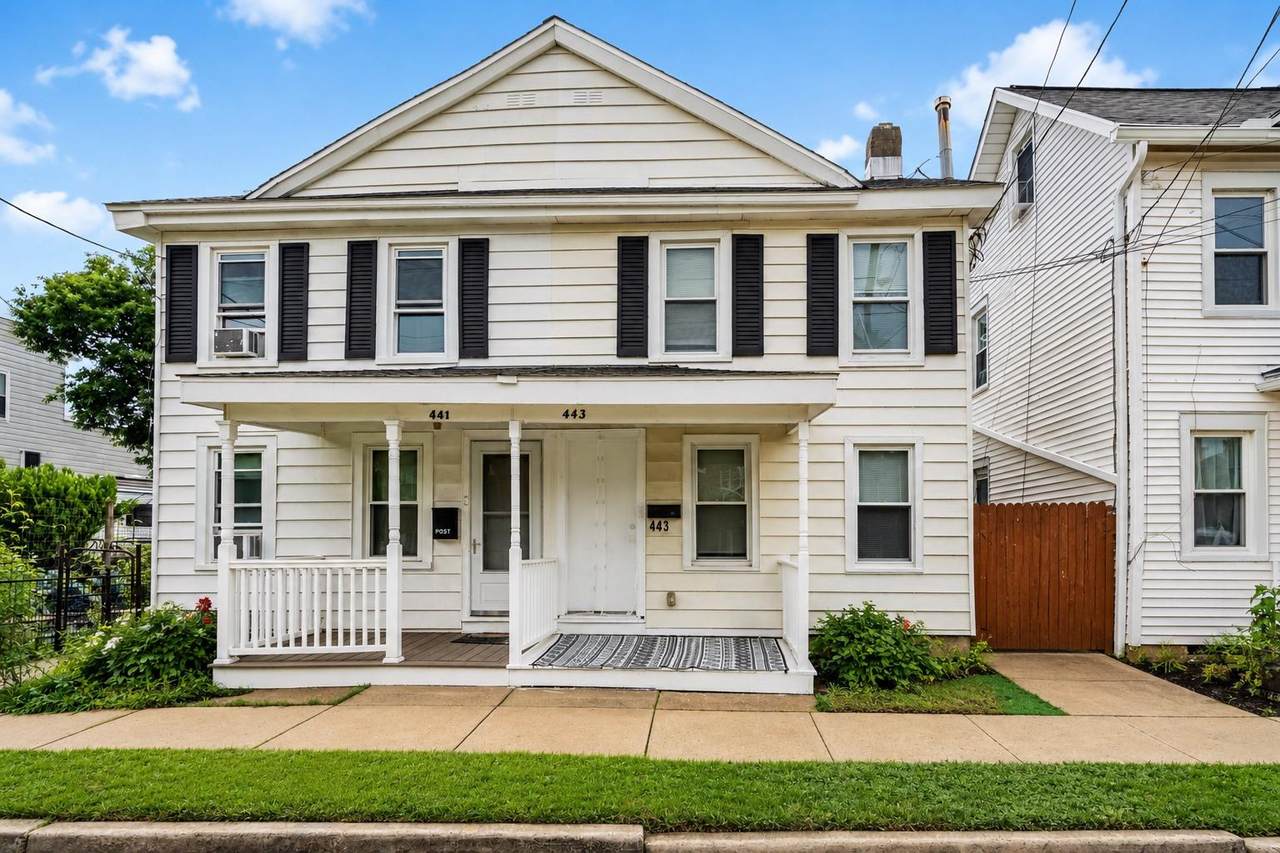 443 Wood Street - Photo 1