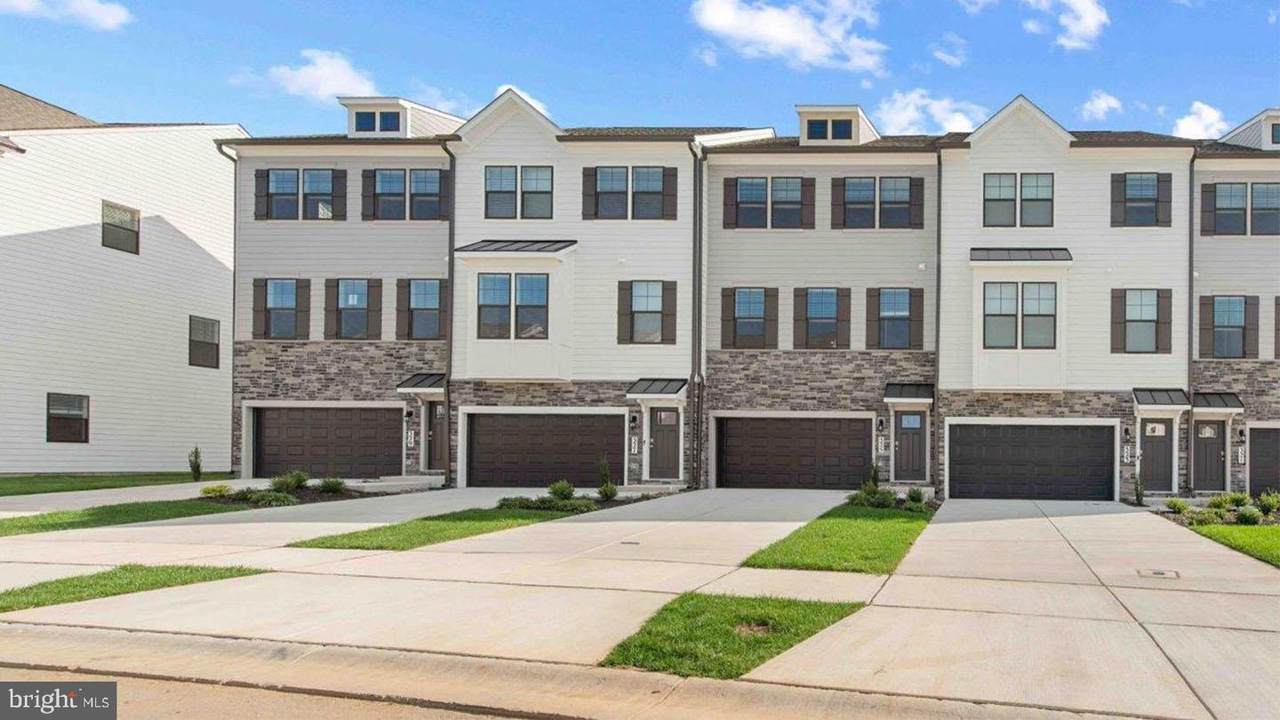 379 Ensemble Way - Photo 1