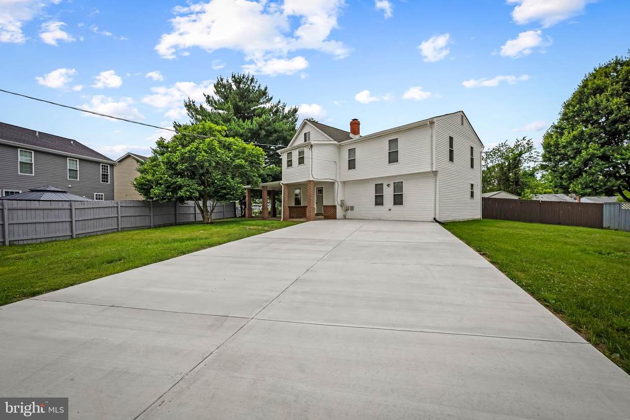 1520 Dorchester Avenue - Photo 1