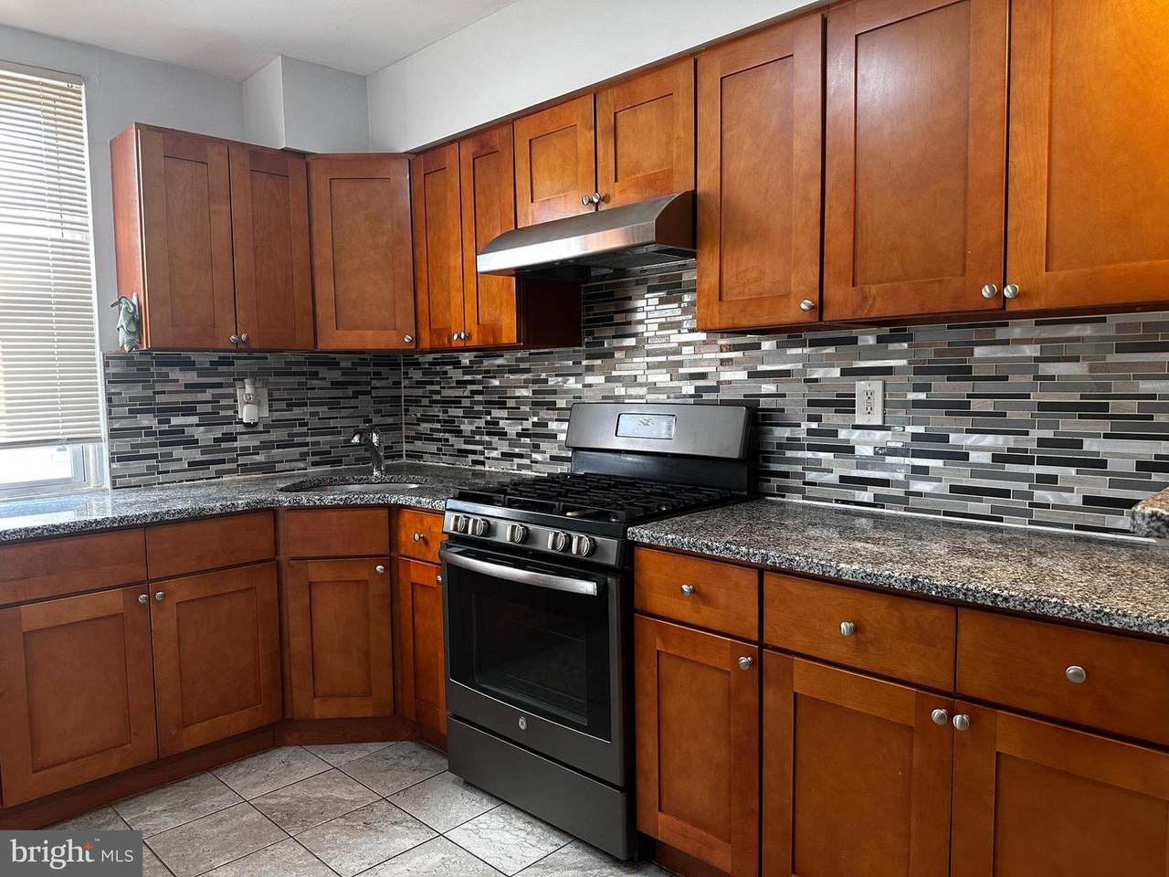 574 Cheltenham Avenue - Photo 1