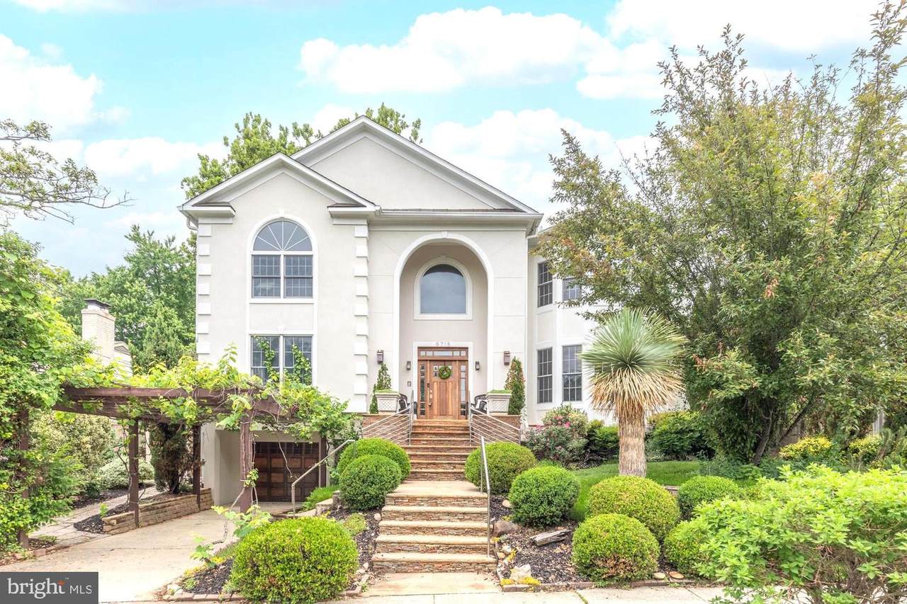 9715 Singleton Drive - Photo 1