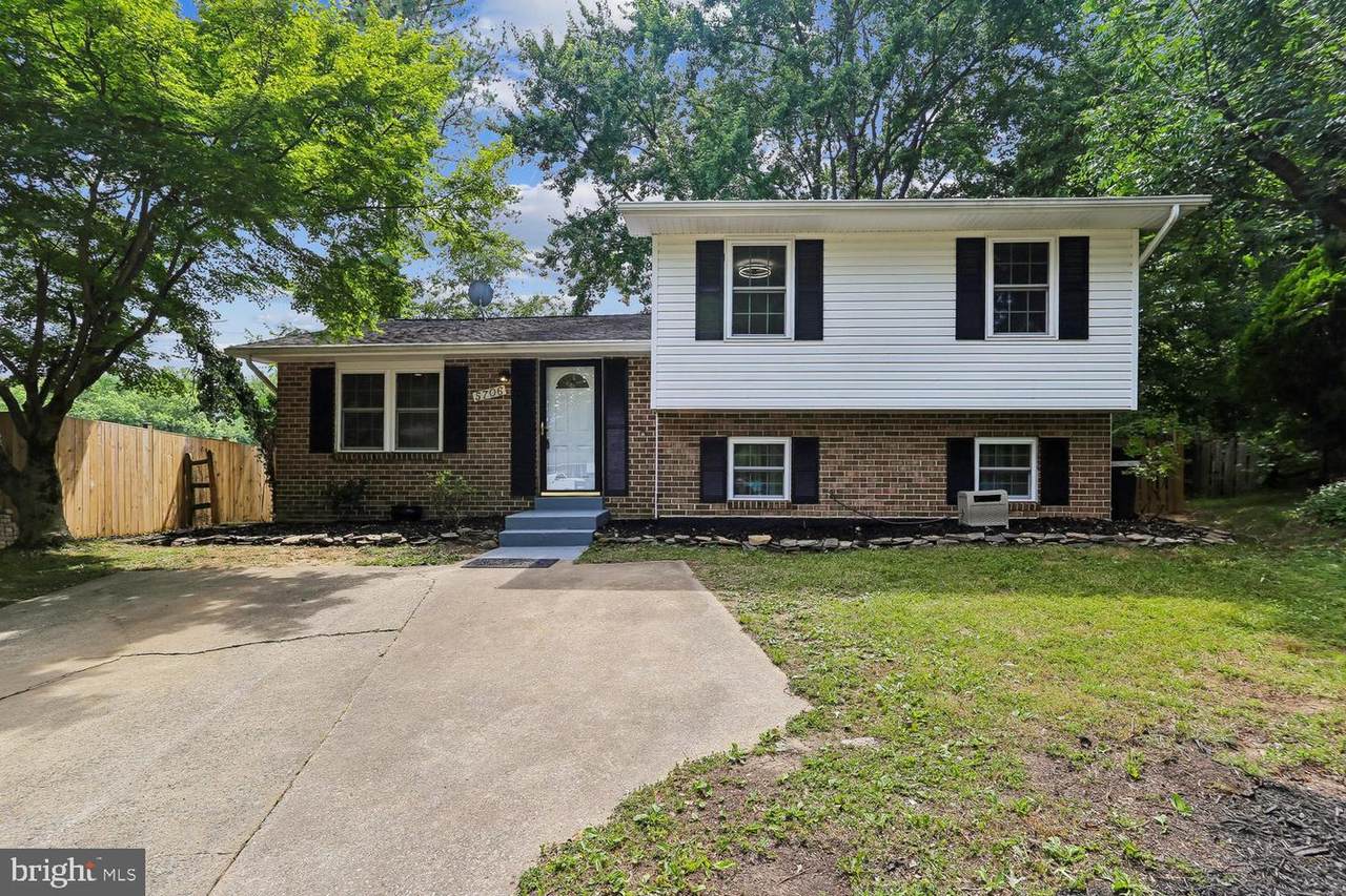 5706 Oak Apple Court - Photo 1
