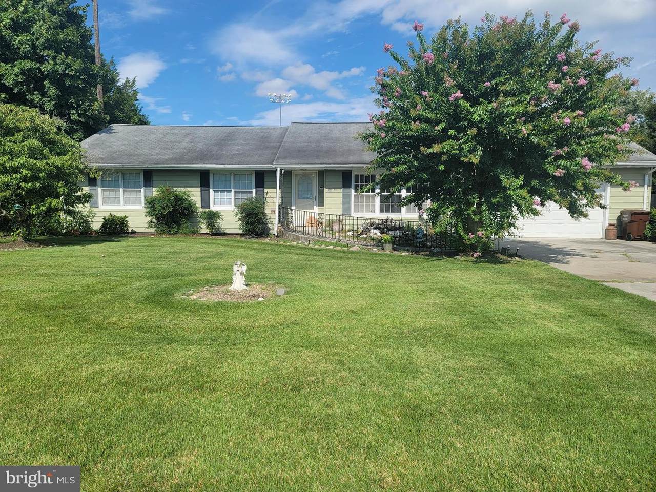 111 Clyde Avenue - Photo 1