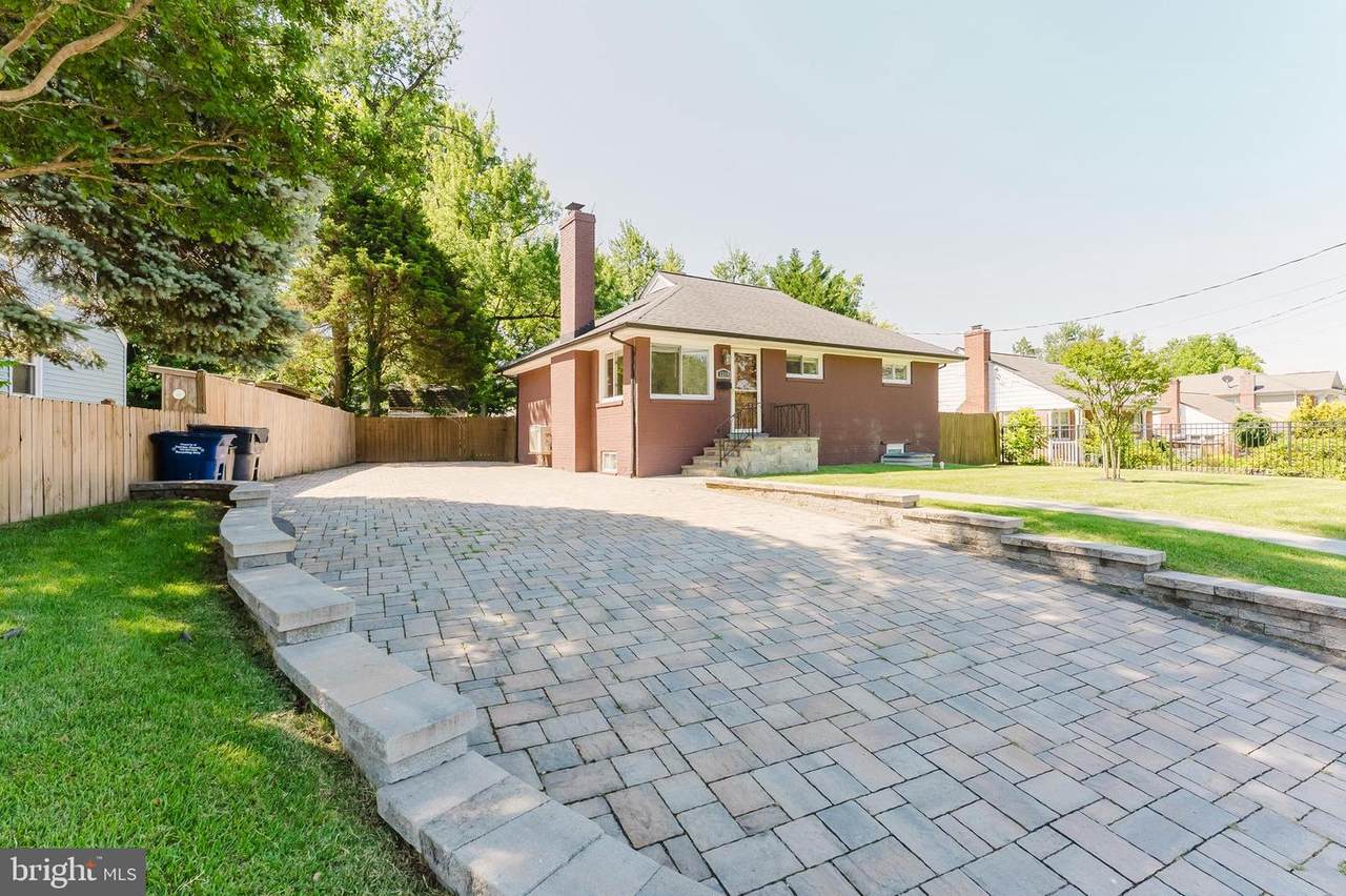 3269 Annandale Road - Photo 1