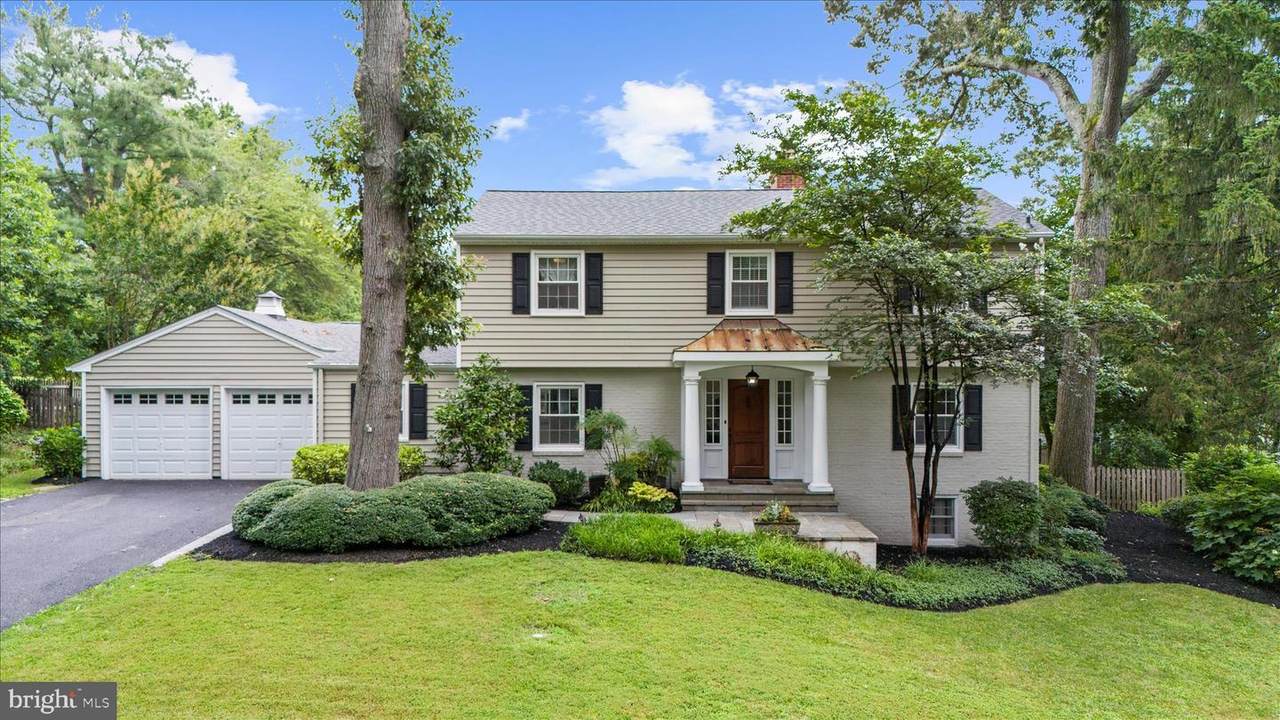 305 Saint Ives Drive - Photo 1