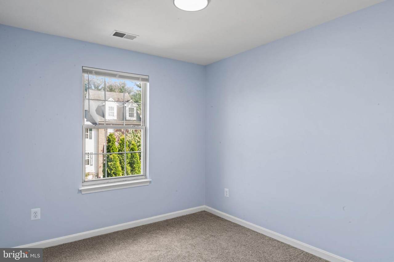 https://bt-photos.global.ssl.fastly.net/brightmls/1280_boomver_1_805047448634-2.jpg