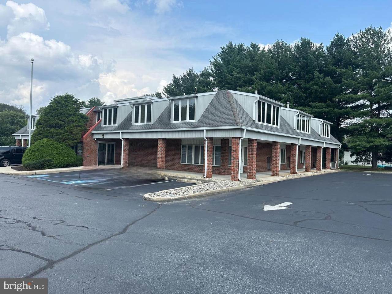 1050 Mantua Pike - Photo 1
