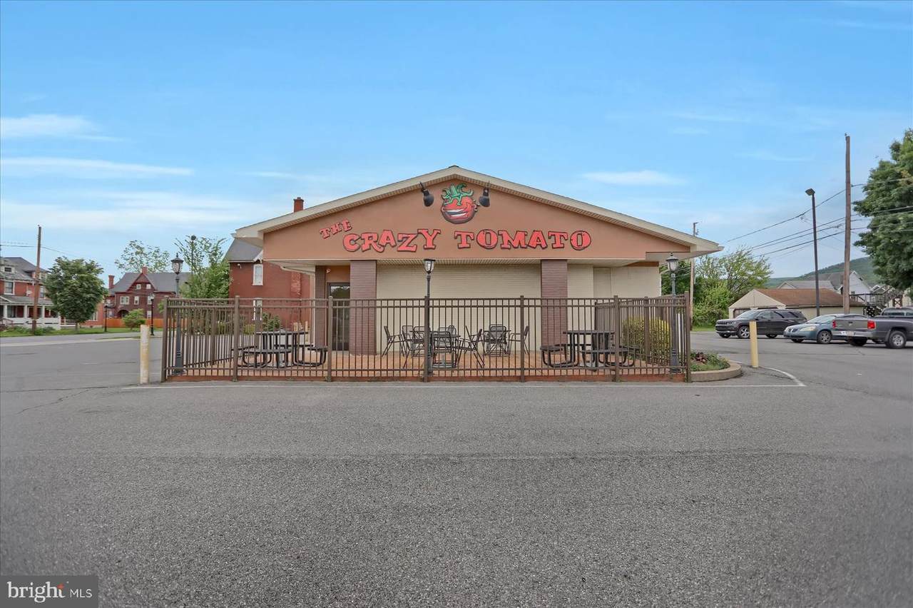 857 W 3Rd Street - Photo 1