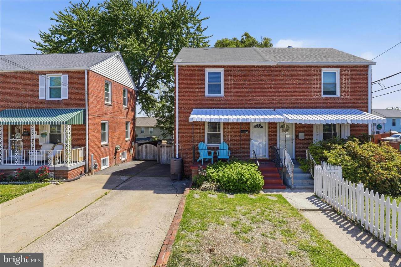2147 Oakland Street - Photo 1