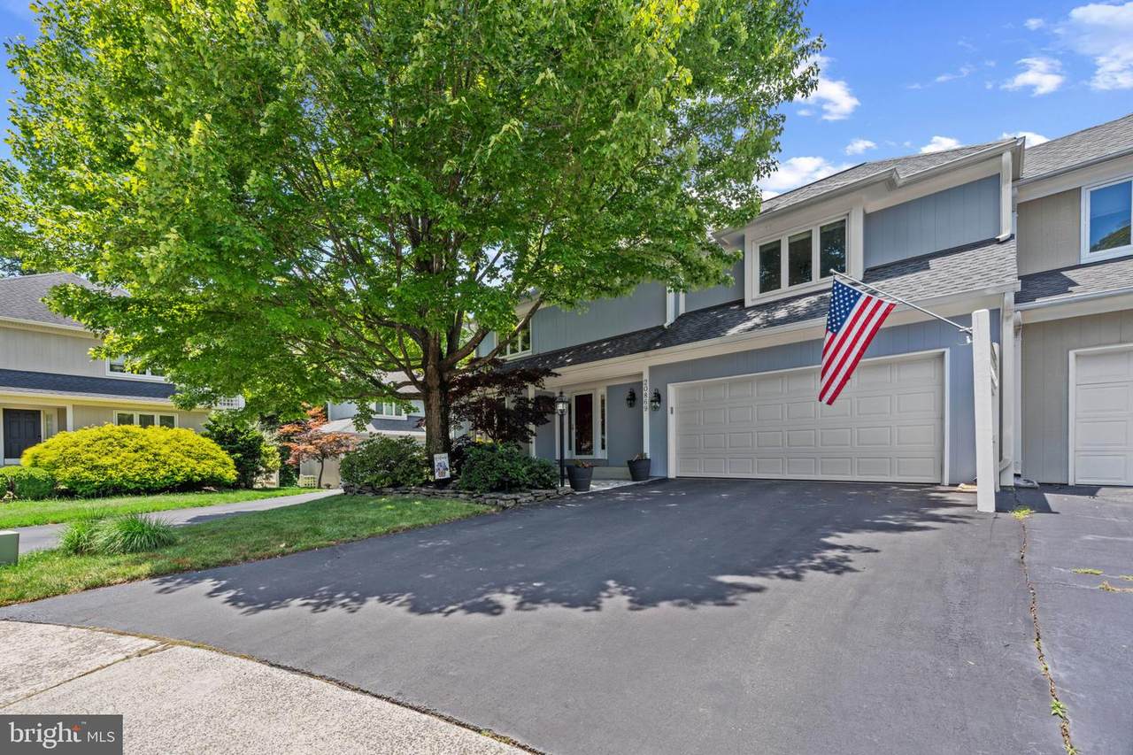 20869 Channel Court - Photo 1