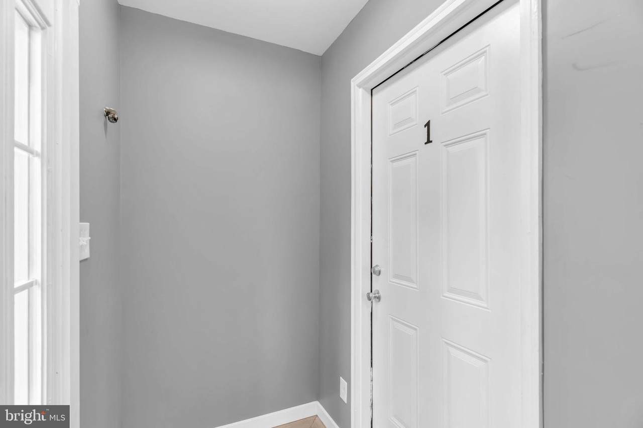 https://bt-photos.global.ssl.fastly.net/brightmls/1280_boomver_1_805051289520-2.jpg
