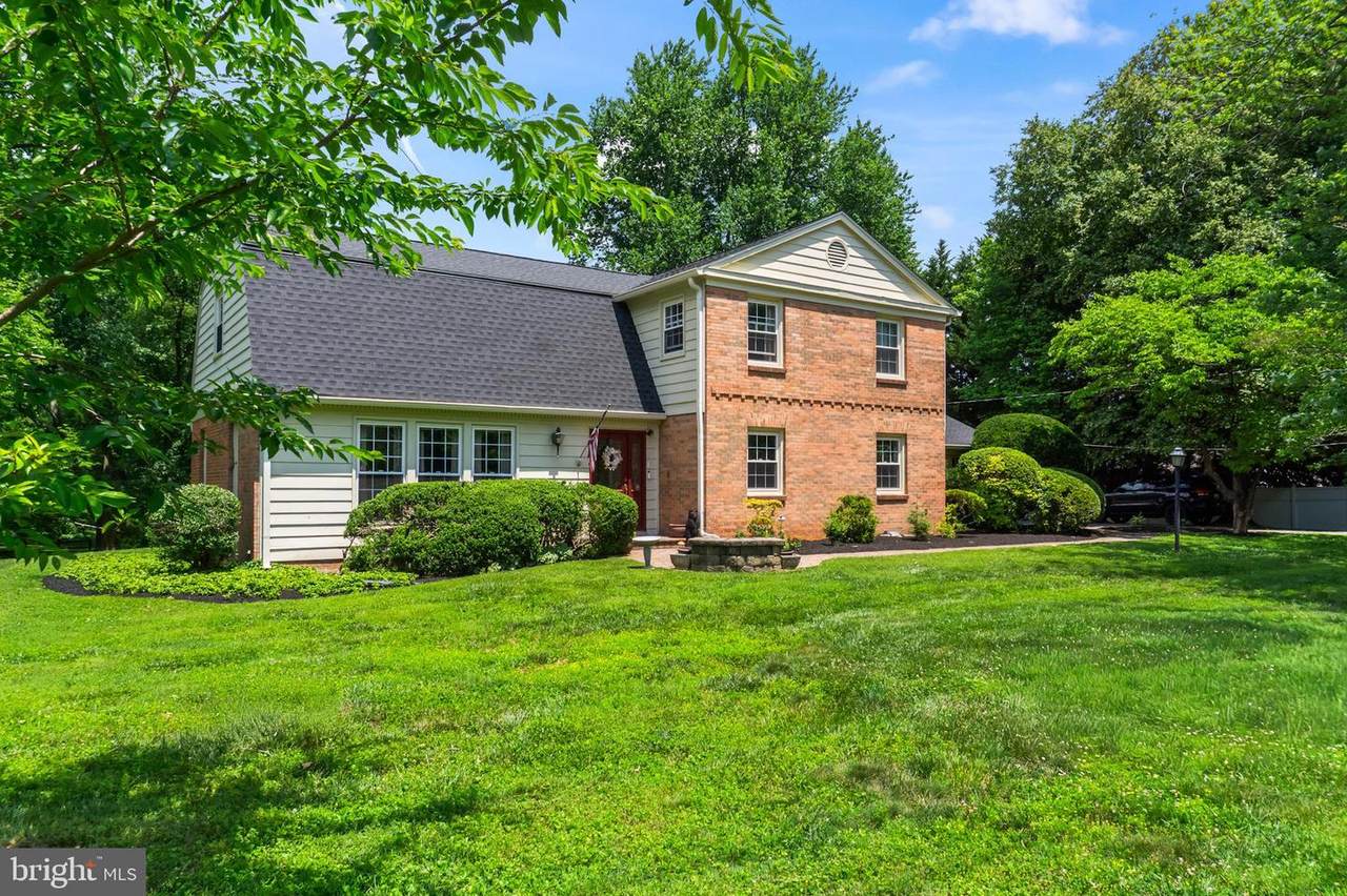 12905 Darnestown Road - Photo 1