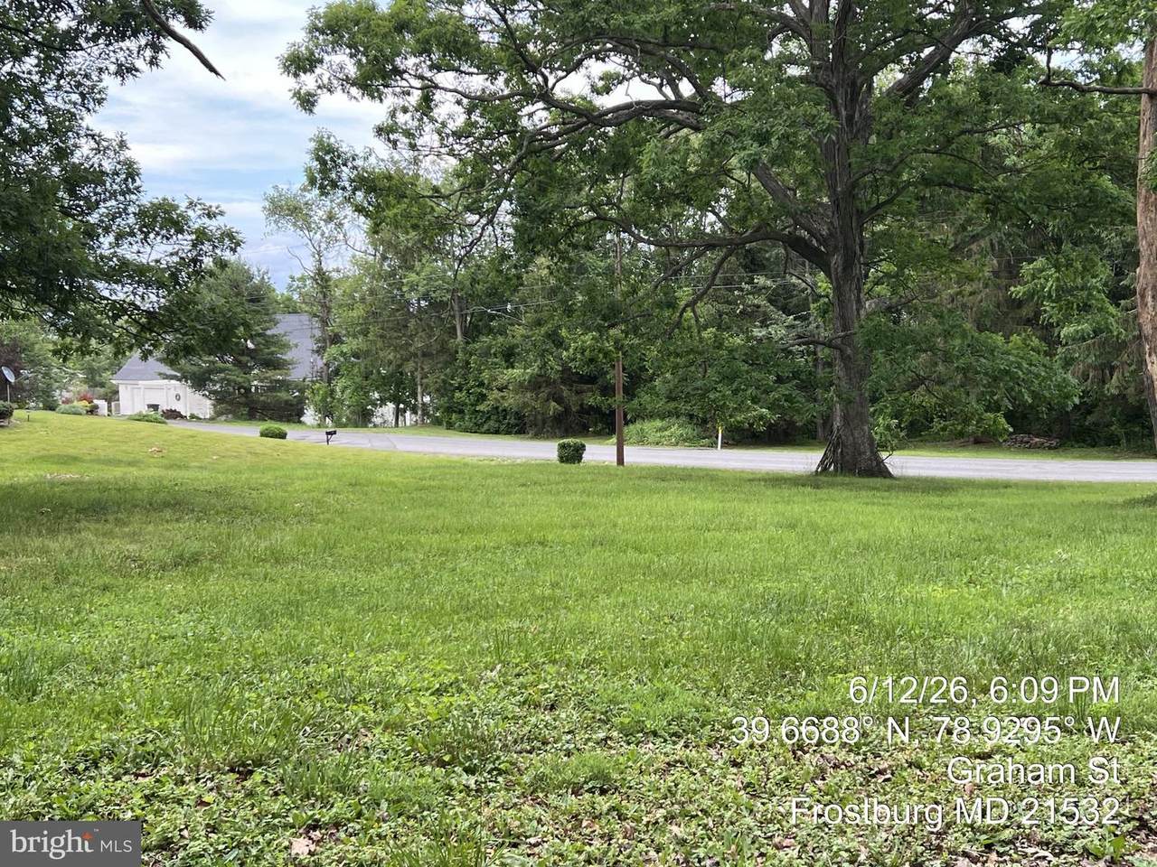  Armstrong Avenue - Photo 1