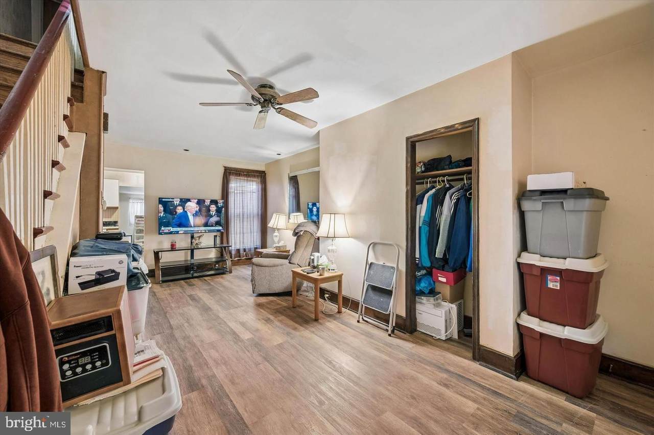 2242 Monmouth Street - Photo 1