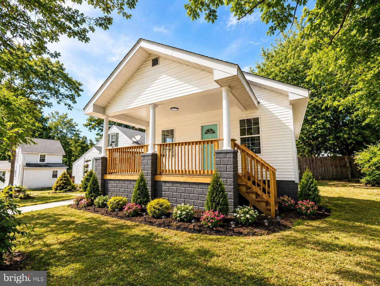527 Winder Street - Photo 1