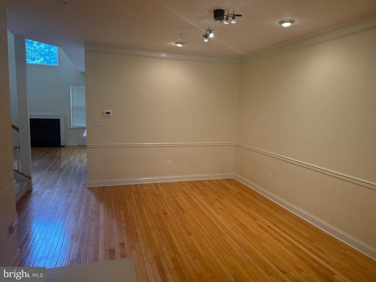 https://bt-photos.global.ssl.fastly.net/brightmls/1280_boomver_1_805053102158-2.jpg