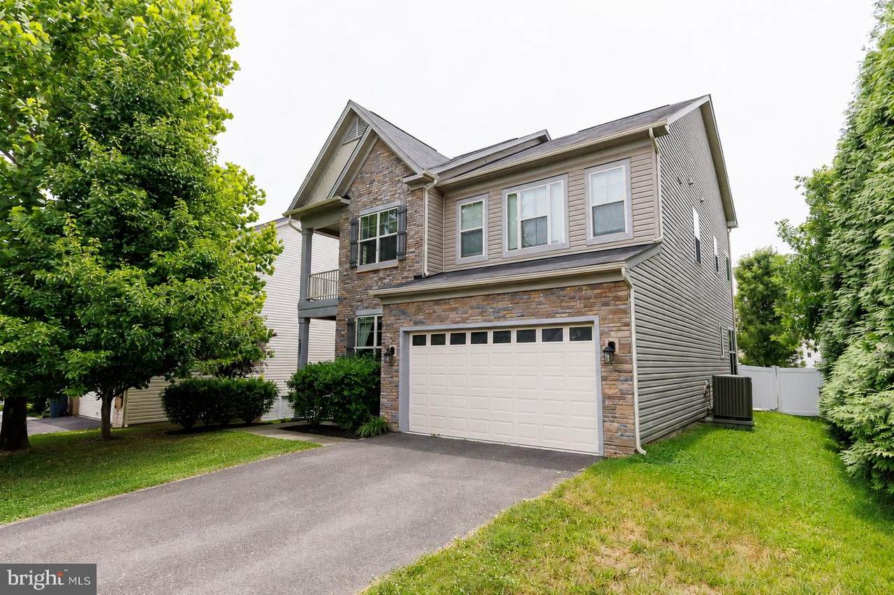 9203 Rice Avenue - Photo 1
