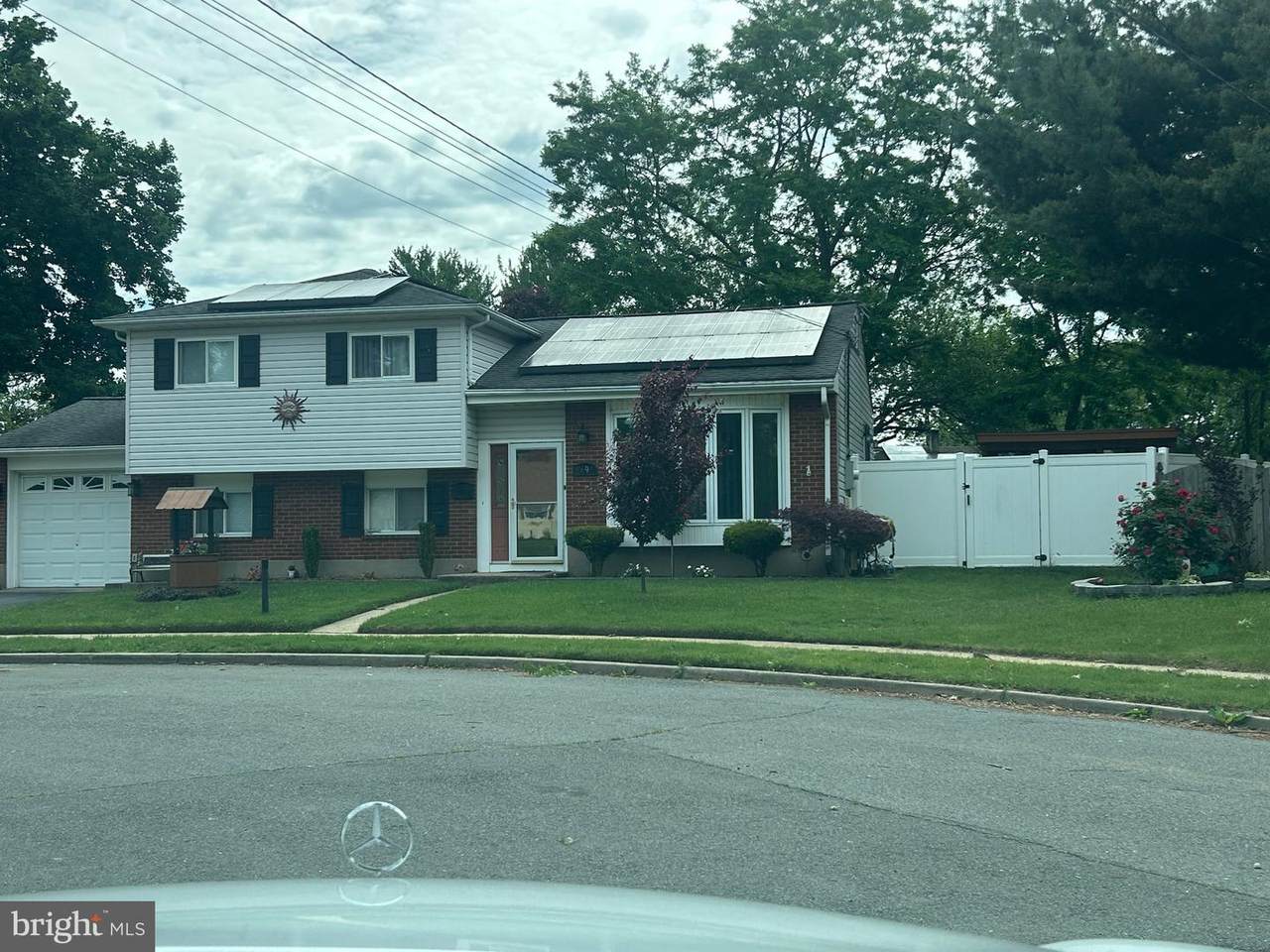 69 Lakeview - Photo 1