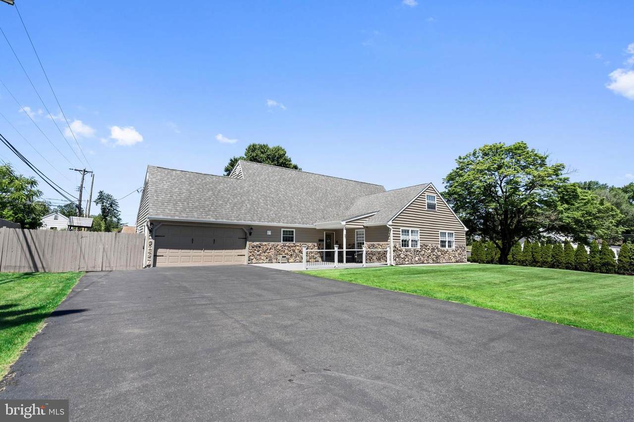 57 Rust Hill Road - Photo 1