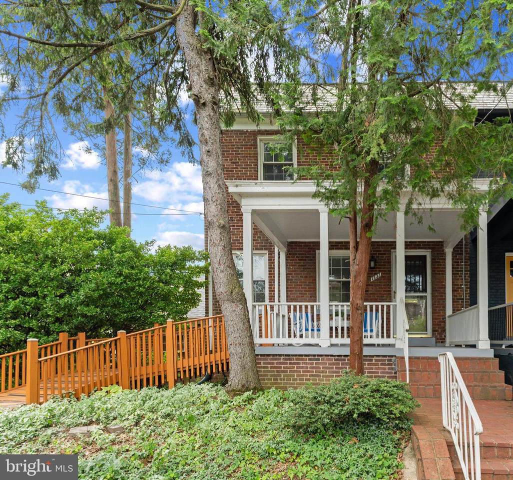 1333 Varnum Street - Photo 1
