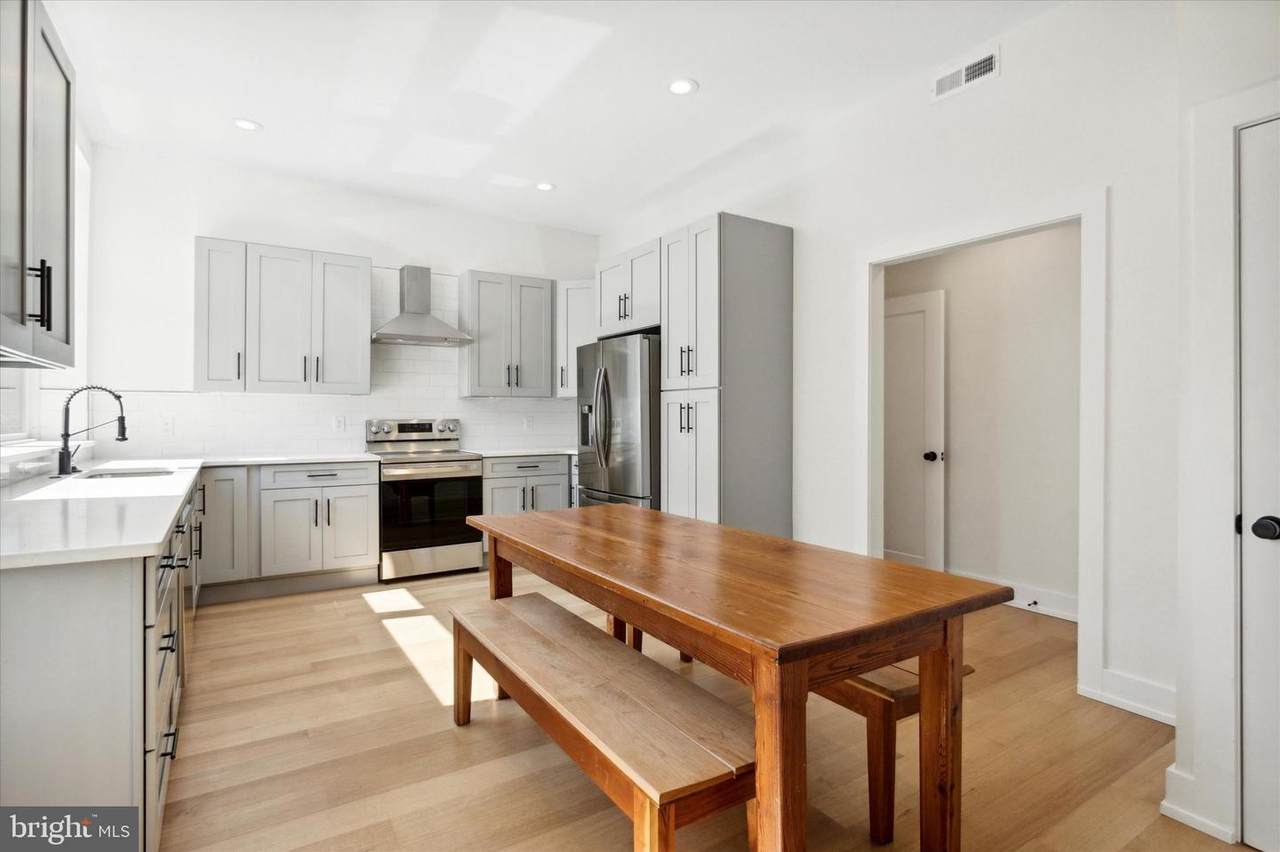 1754 Chadwick Street - Photo 1