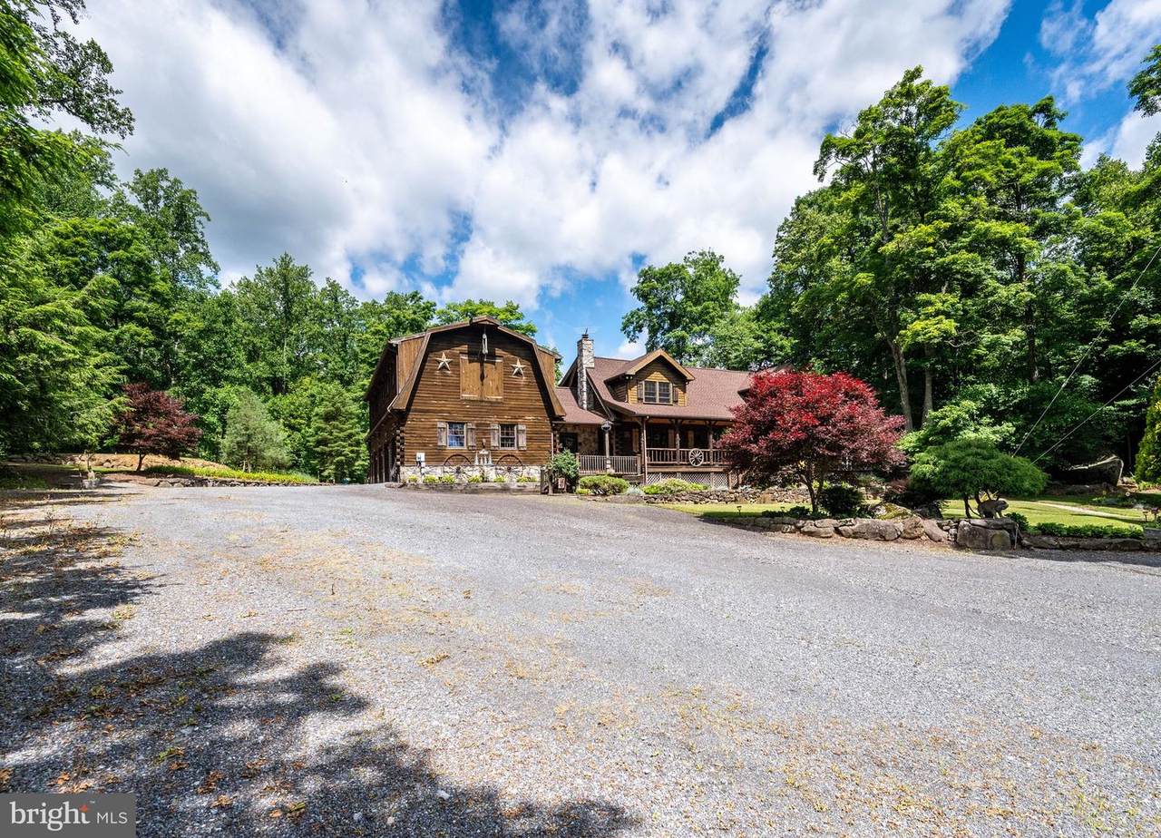 https://bt-photos.global.ssl.fastly.net/brightmls/1280_boomver_1_805054804504-2.jpg
