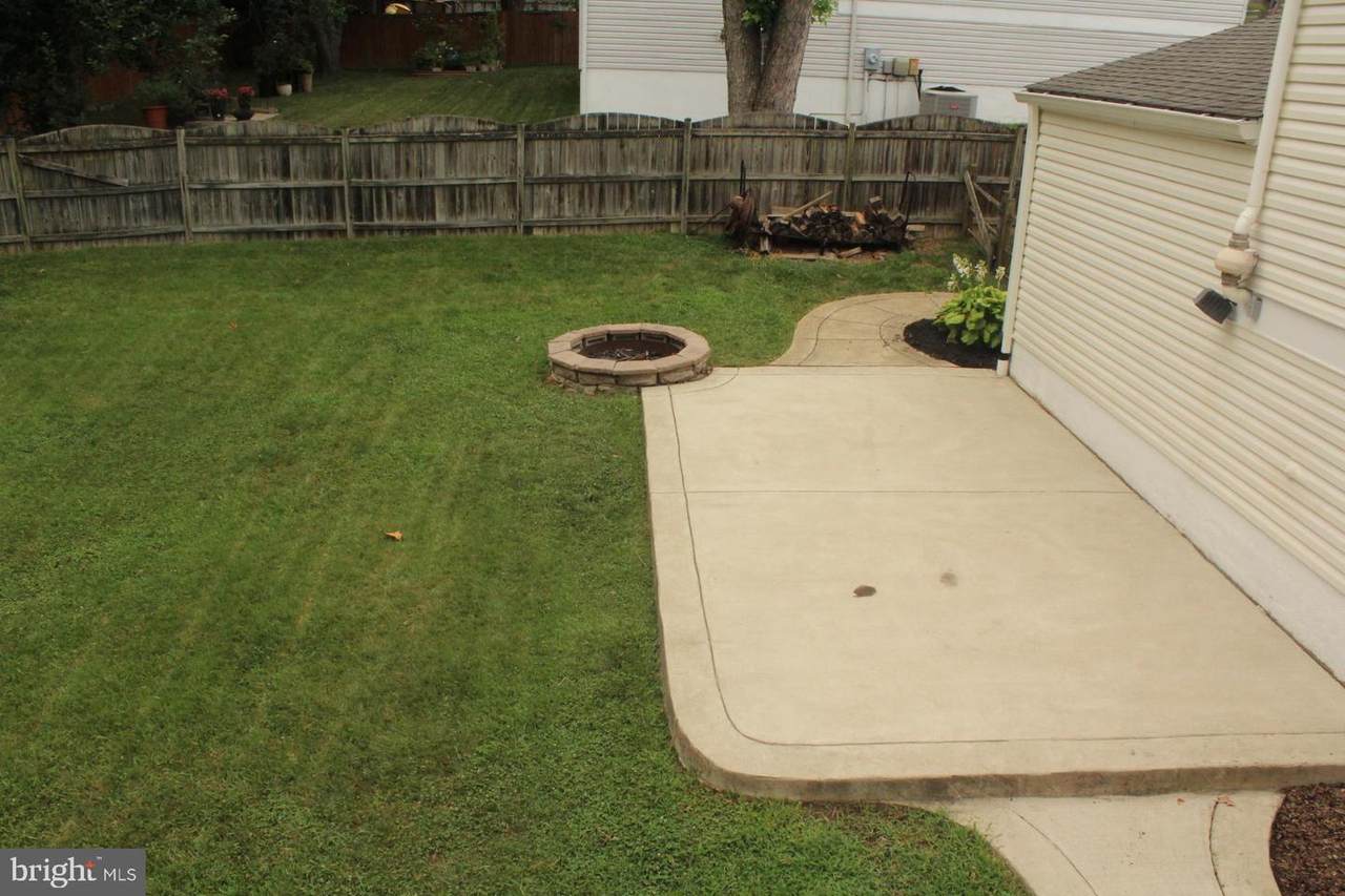 https://bt-photos.global.ssl.fastly.net/brightmls/1280_boomver_1_805055454294-2.jpg