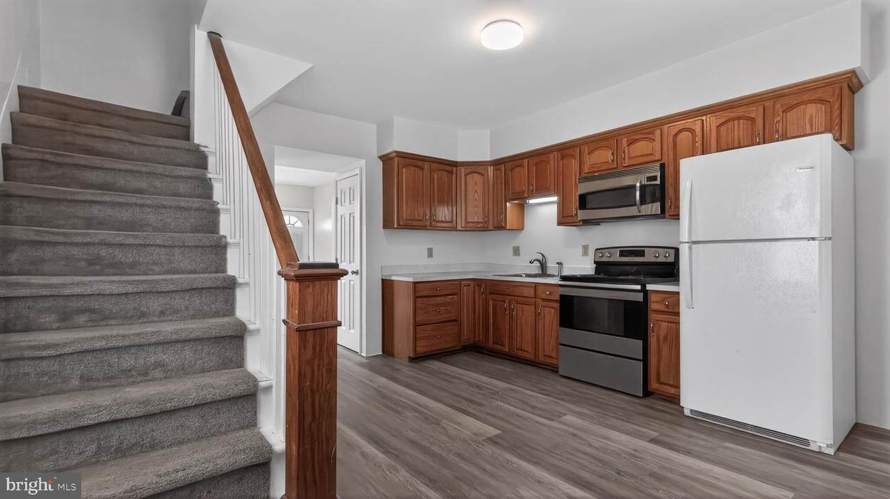 334 Railroad Street - Photo 1
