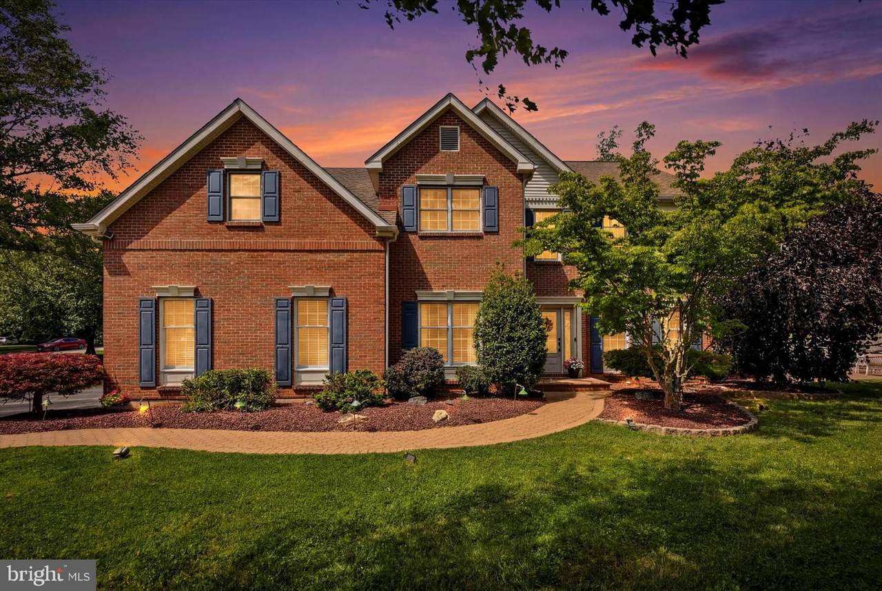 100 Linda Circle - Photo 1