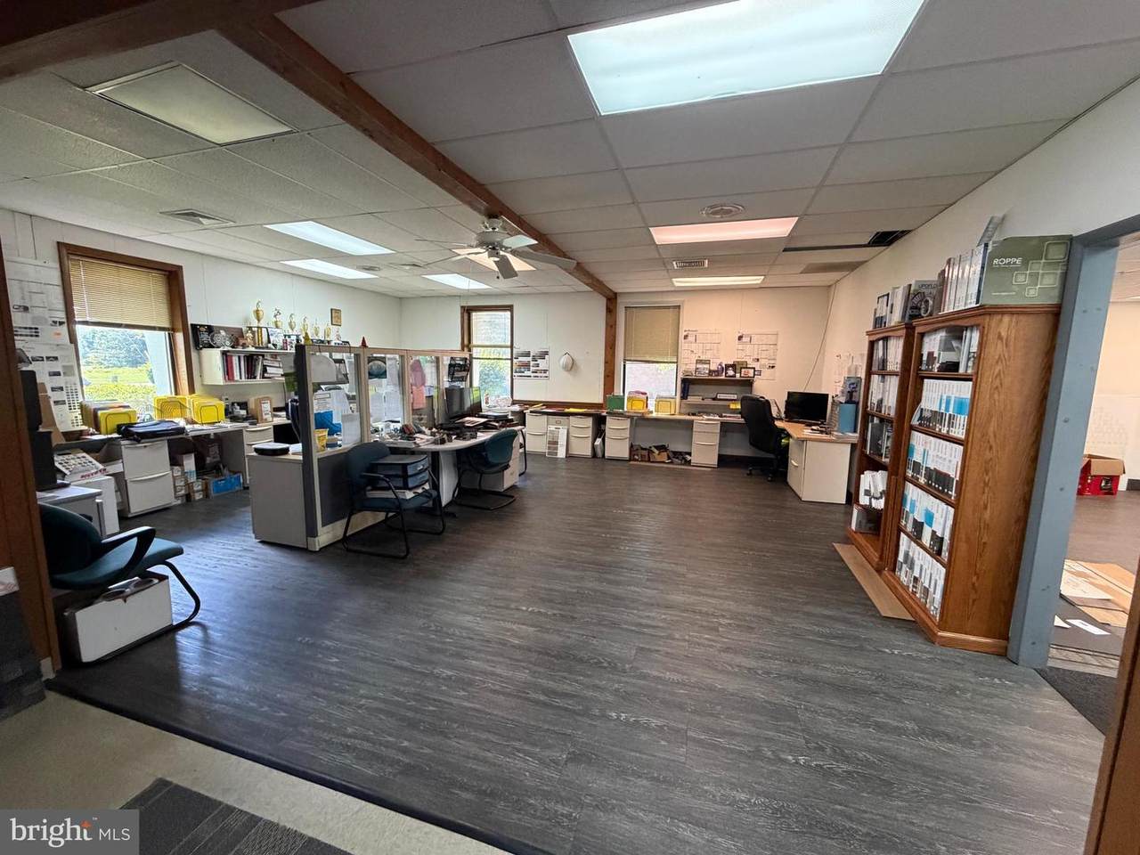 https://bt-photos.global.ssl.fastly.net/brightmls/1280_boomver_1_805057147810-2.jpg