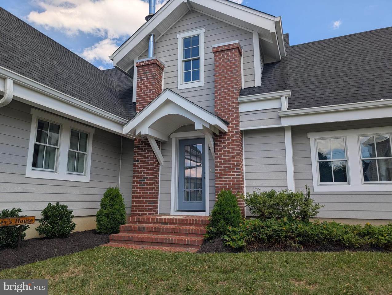 626 Irvin Avenue - Photo 1