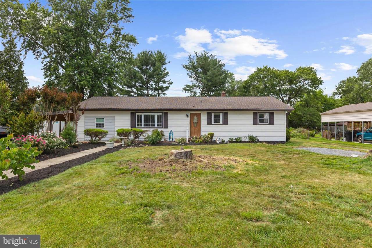 949 Oakdale Circle - Photo 1