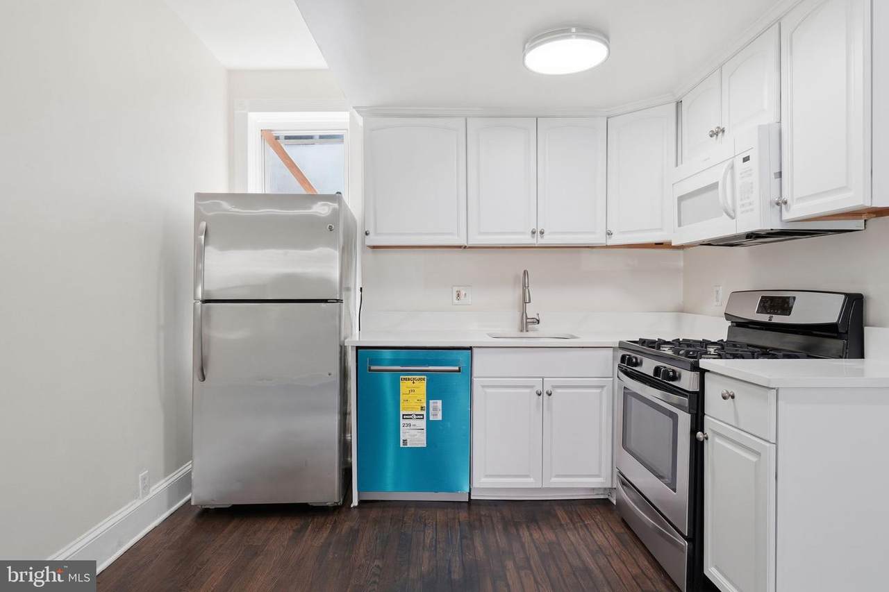 1038 6TH Street - Photo 1