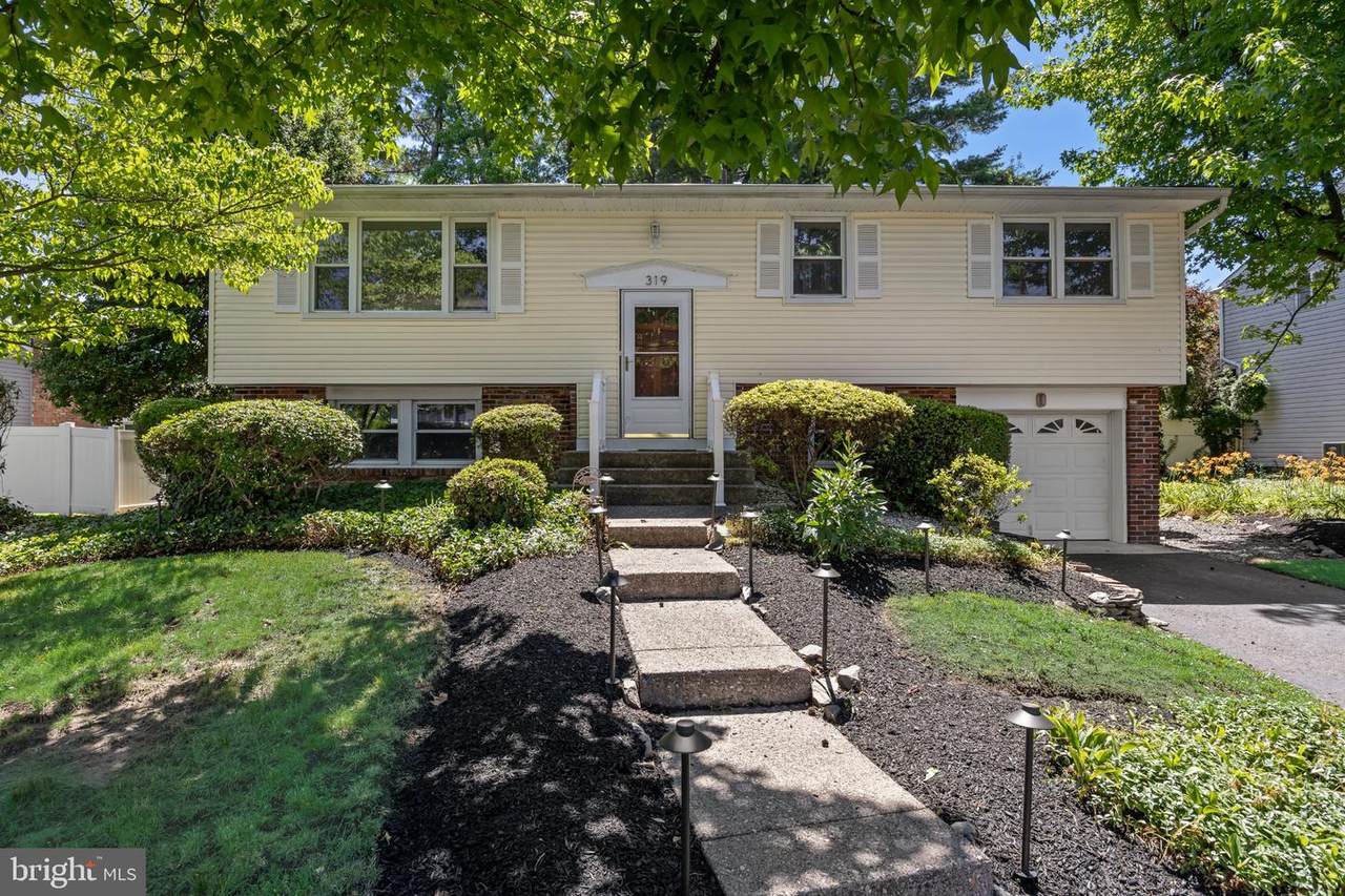319 Brentwood Avenue - Photo 1