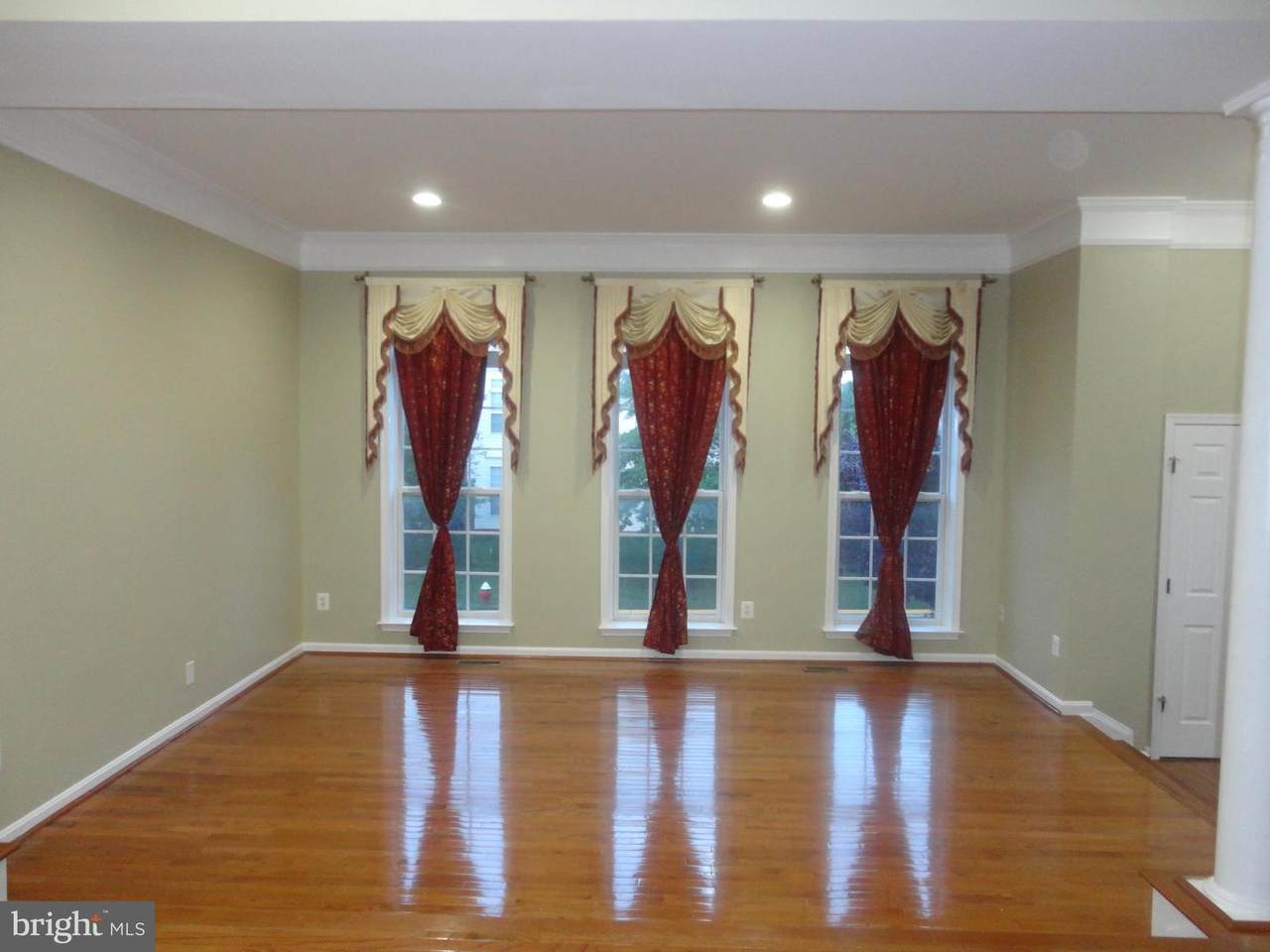 https://bt-photos.global.ssl.fastly.net/brightmls/orig_boomver_1_805059853244-2.jpg