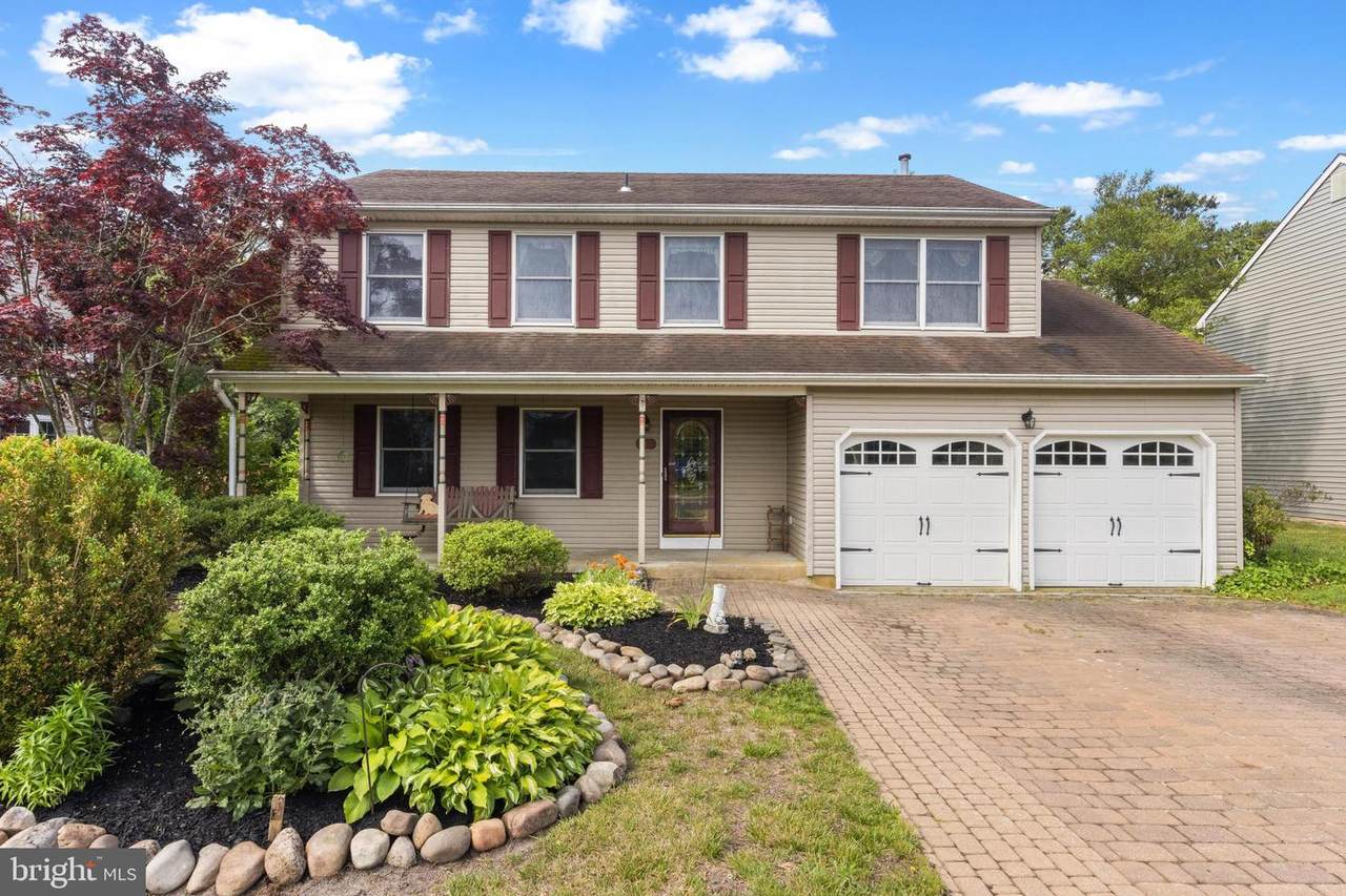 146 Holly Lane - Photo 1