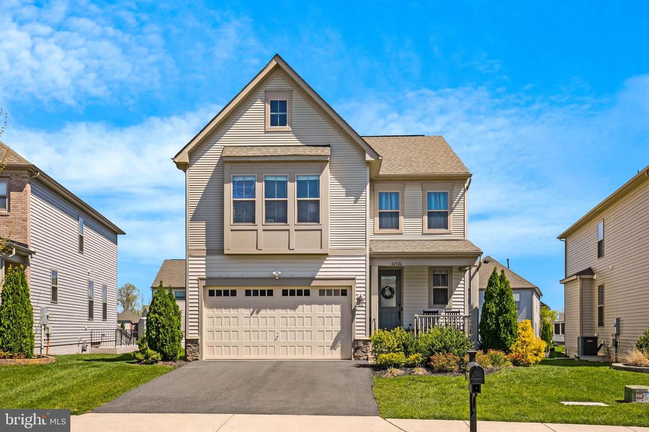42526 Oxford Forest Circle - Photo 1