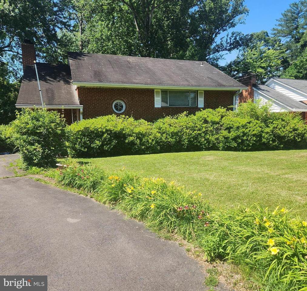 10909 Maple Street - Photo 1