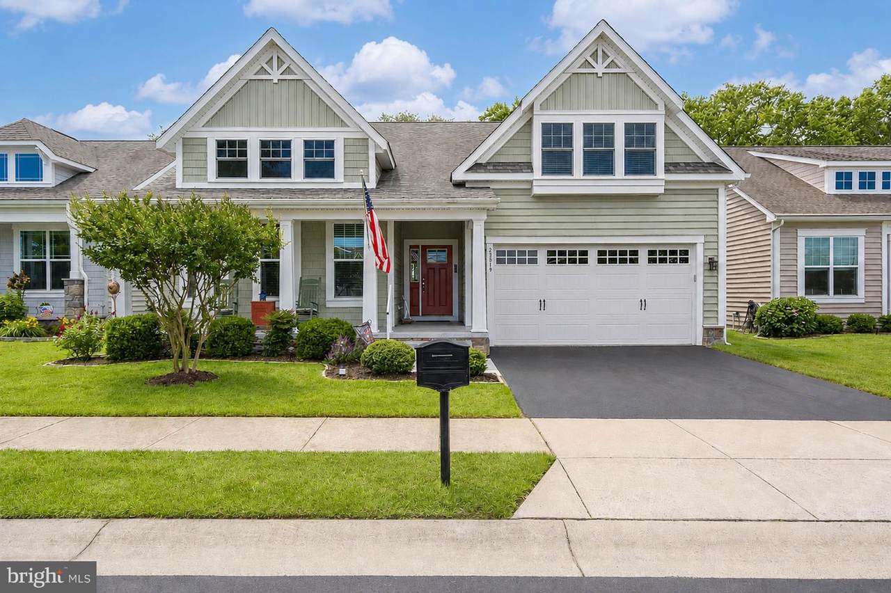 23819 Pembroke Lane - Photo 1