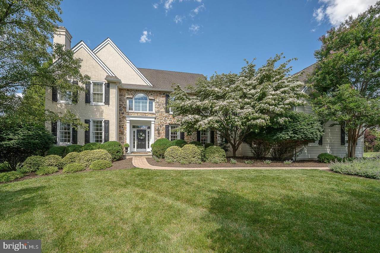 121 Spring Tree Drive - Photo 1