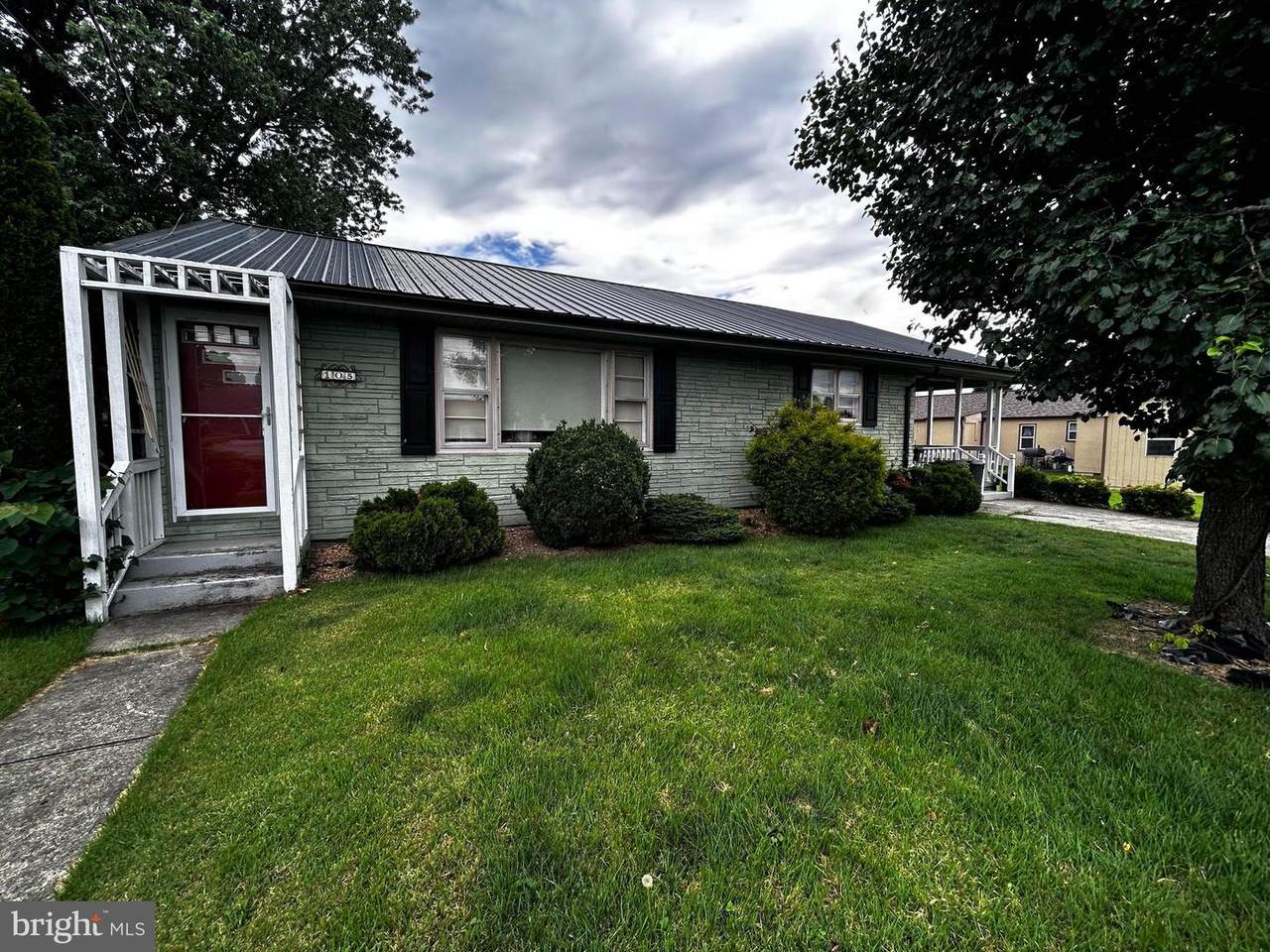 105 Judy Street - Photo 1