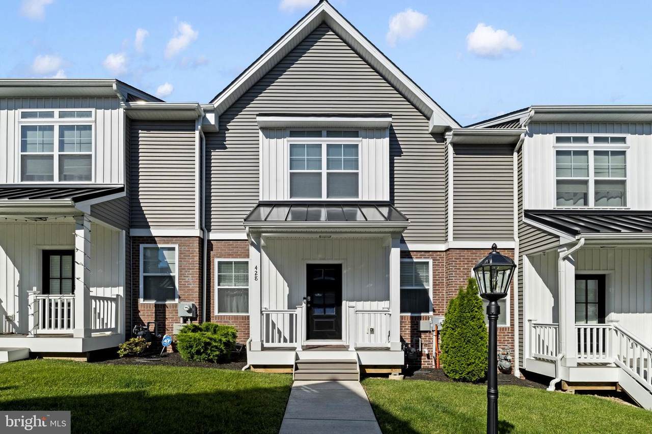428 Hurst Street - Photo 1
