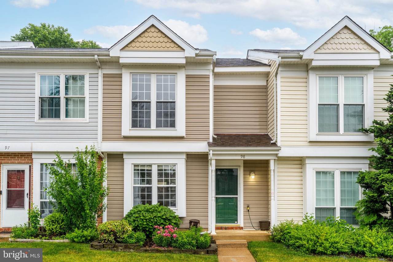 98 Saint Charles Square - Photo 1