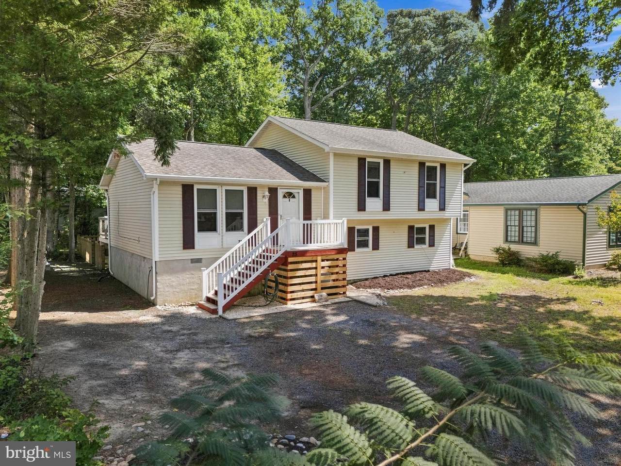 25 Royal Oaks Drive - Photo 1