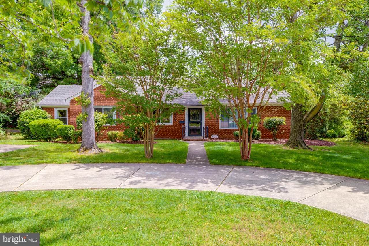 1947 Arlington Ridge Road - Photo 1