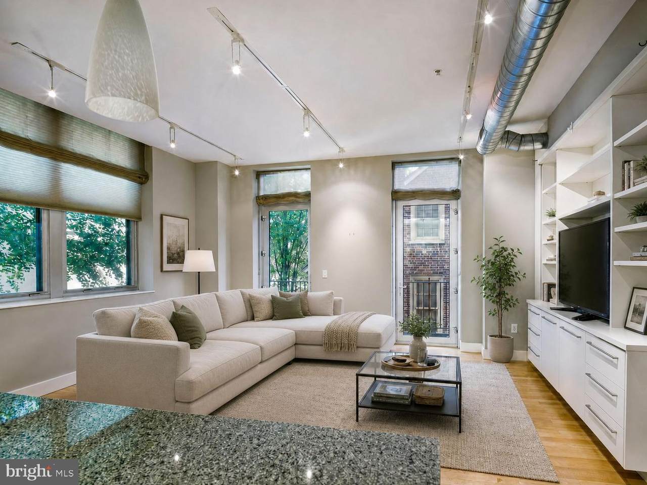 1101 Locust Street - Photo 1