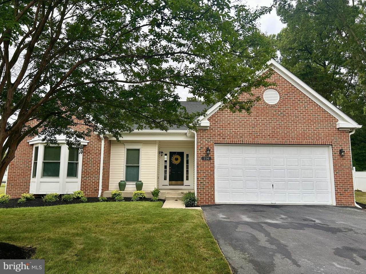 114 Edenderry Avenue - Photo 1