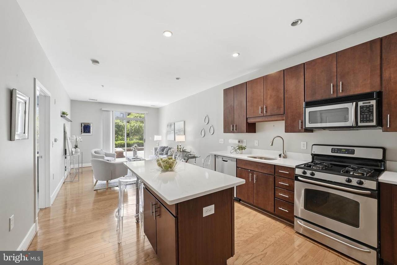 1800 Wilson Boulevard - Photo 1